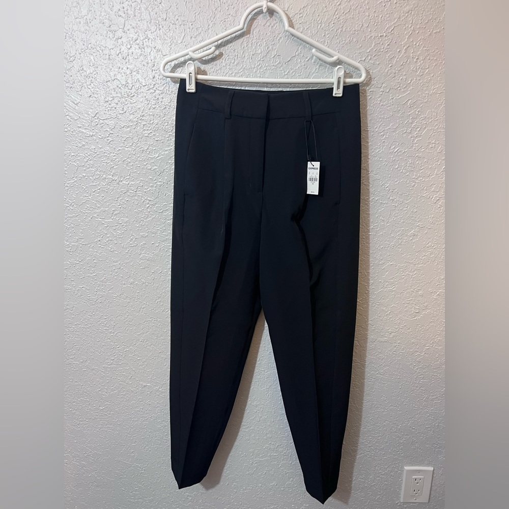 New with tags. Express Ankle Trouser size 4 Black